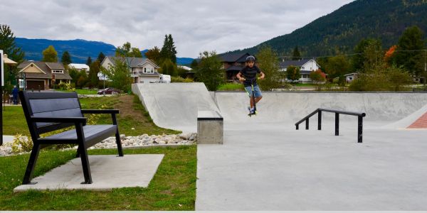 Wishbone Rutherford Bench at the Skateboard Park in Revelstoke BC (1)